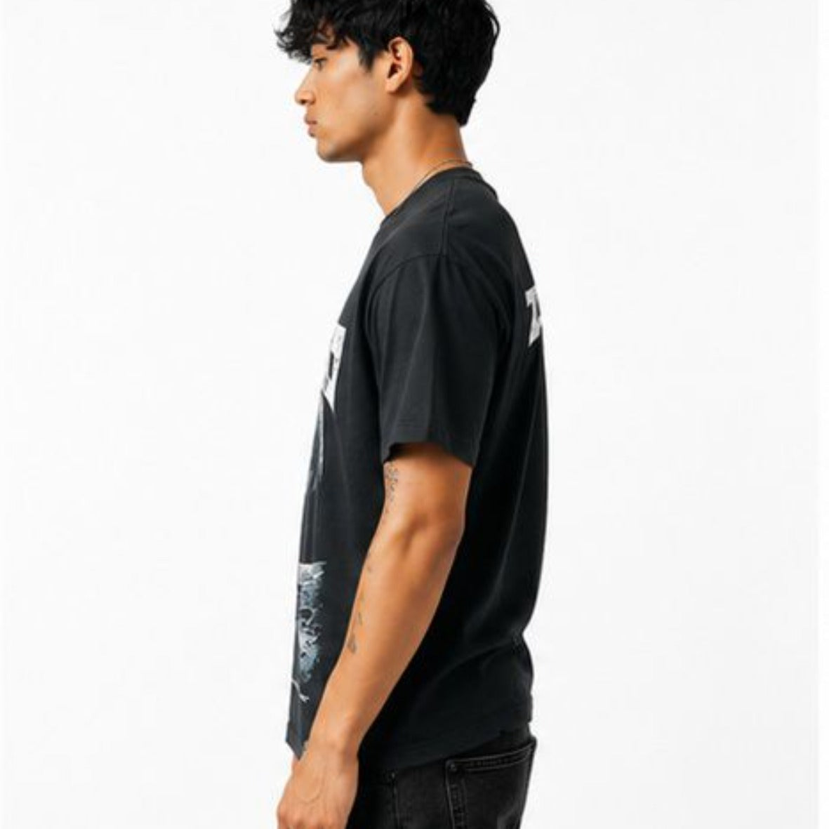 OUT OF THIS WORLD OVERSIZED T-SHIRT