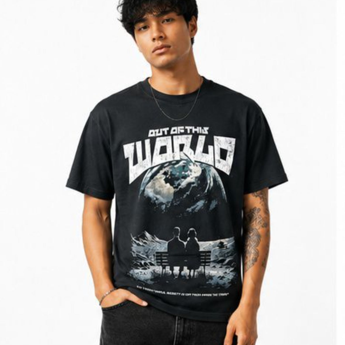 OUT OF THIS WORLD OVERSIZED T-SHIRT