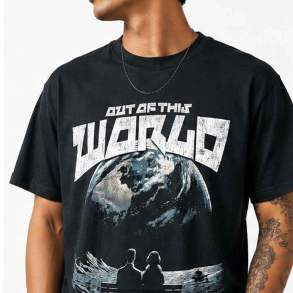 OUT OF THIS WORLD OVERSIZED T-SHIRT